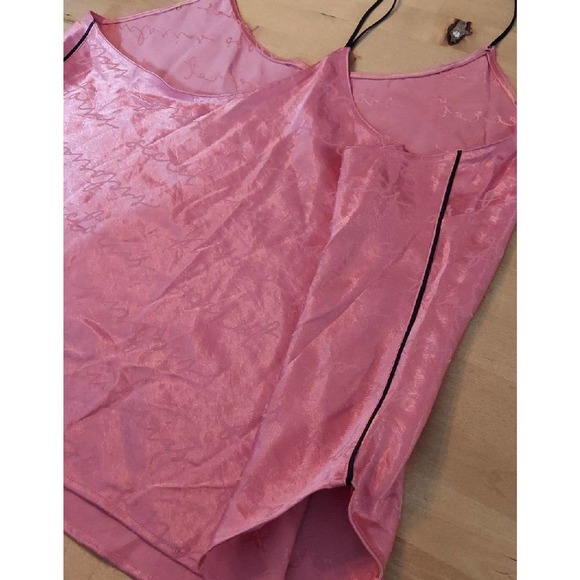 Victoria's Secret silky pajama top - Picture 5 of 5